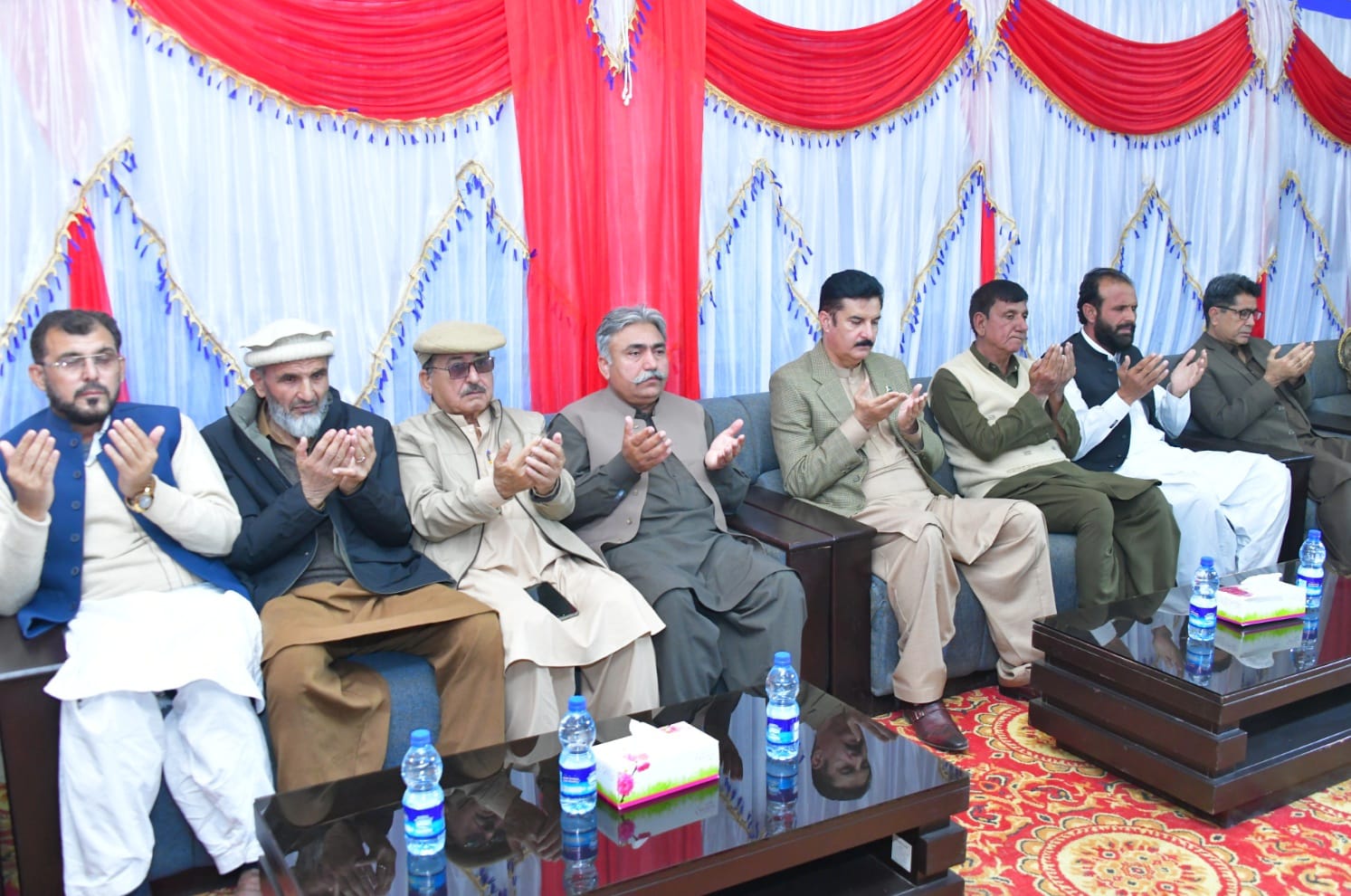 Kundi visits Police Line District Tank and offers condolence & solidarity with the families of police martyred