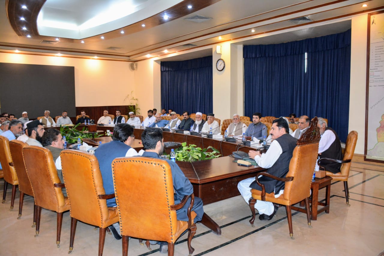 Kundi presides over a joint meeting with Tobacco Growers