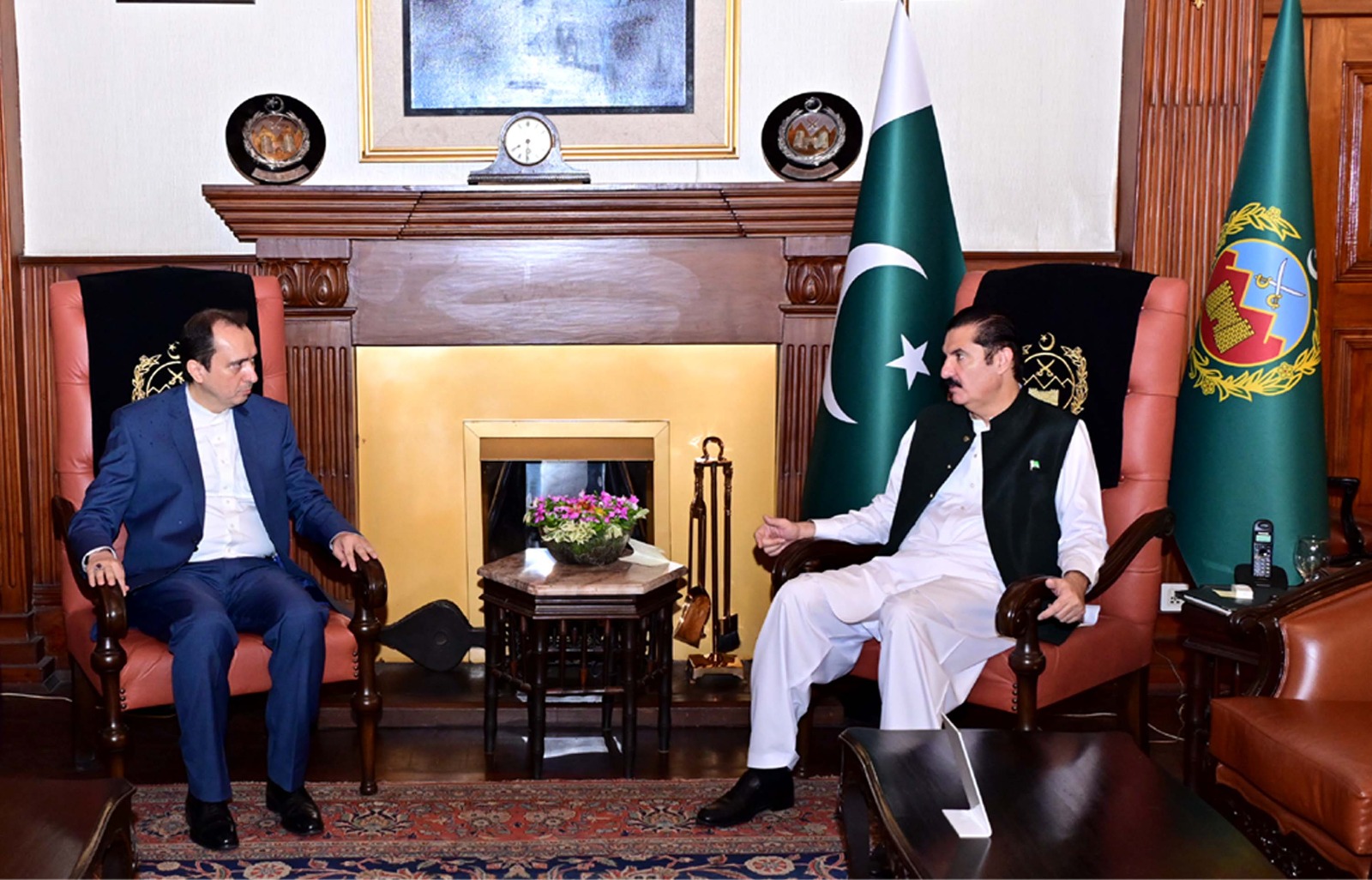 Kundi meets with Ali Banfshah Khah, Consul General of the Islamic Republic of Iran in Peshawar, at Governor House Peshawar
