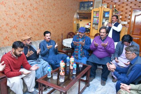 Kundi visits Shaheed Abbas Mehdi residence in Dera Ismail Khan