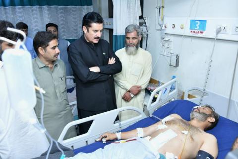 Kundi Visits Injured Hangu Policemen In LRH, Calls For United Action Against Terrorism