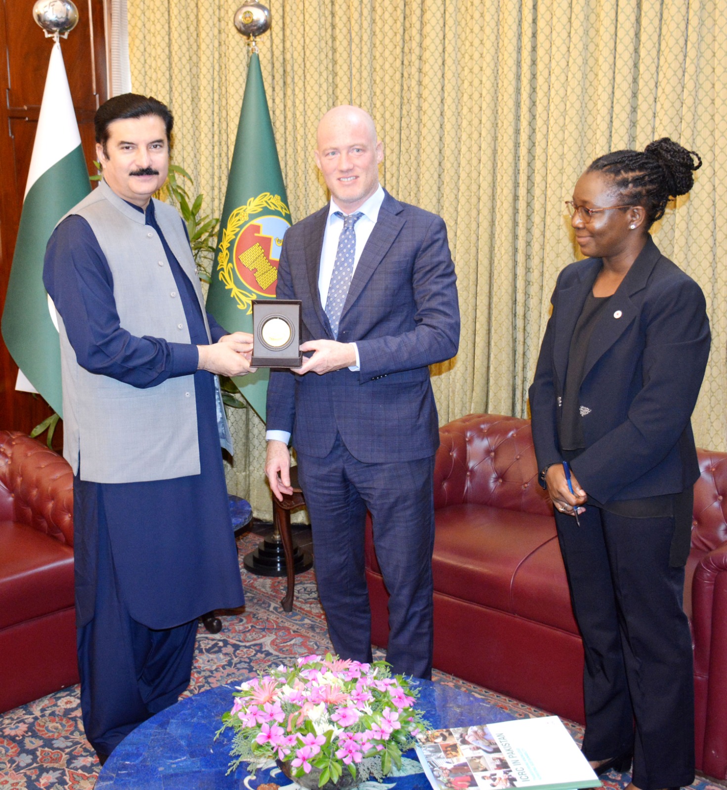 Nicolas Lambert, Head of Delegation of the International Committee of the Red Cross Pakistan (ICRC), and Edith Joseph, ICRC Sub-Delegation Head for Peshawar calls on Governor Khyber Pakhtunkhwa Faisal Karim Kundi in Governor House on Friday.