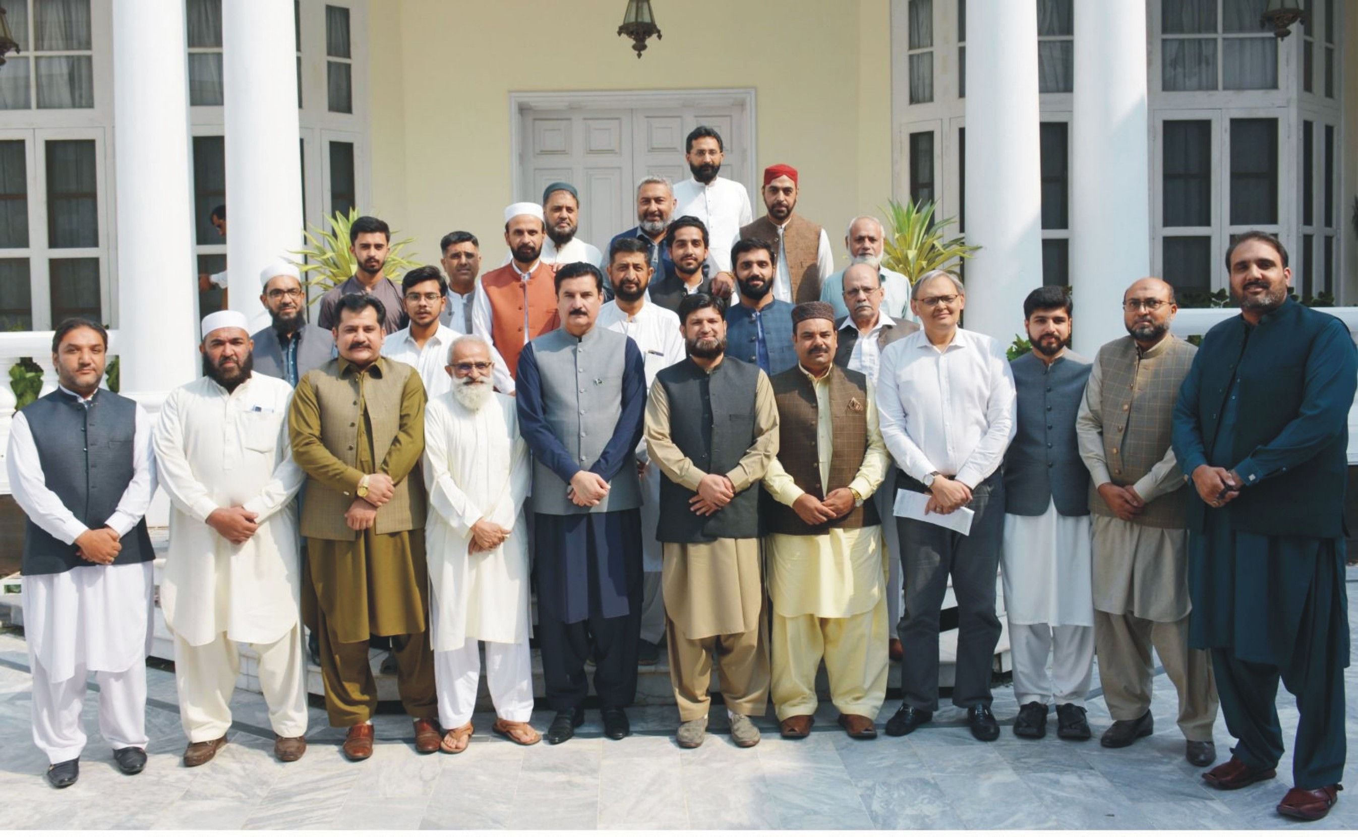 Governor Khyber Pakhtunkhwa Faisal Karim Kundi called on by representative delegation of Hindkwan Tahafuz Foundation at Governor House on Monday.