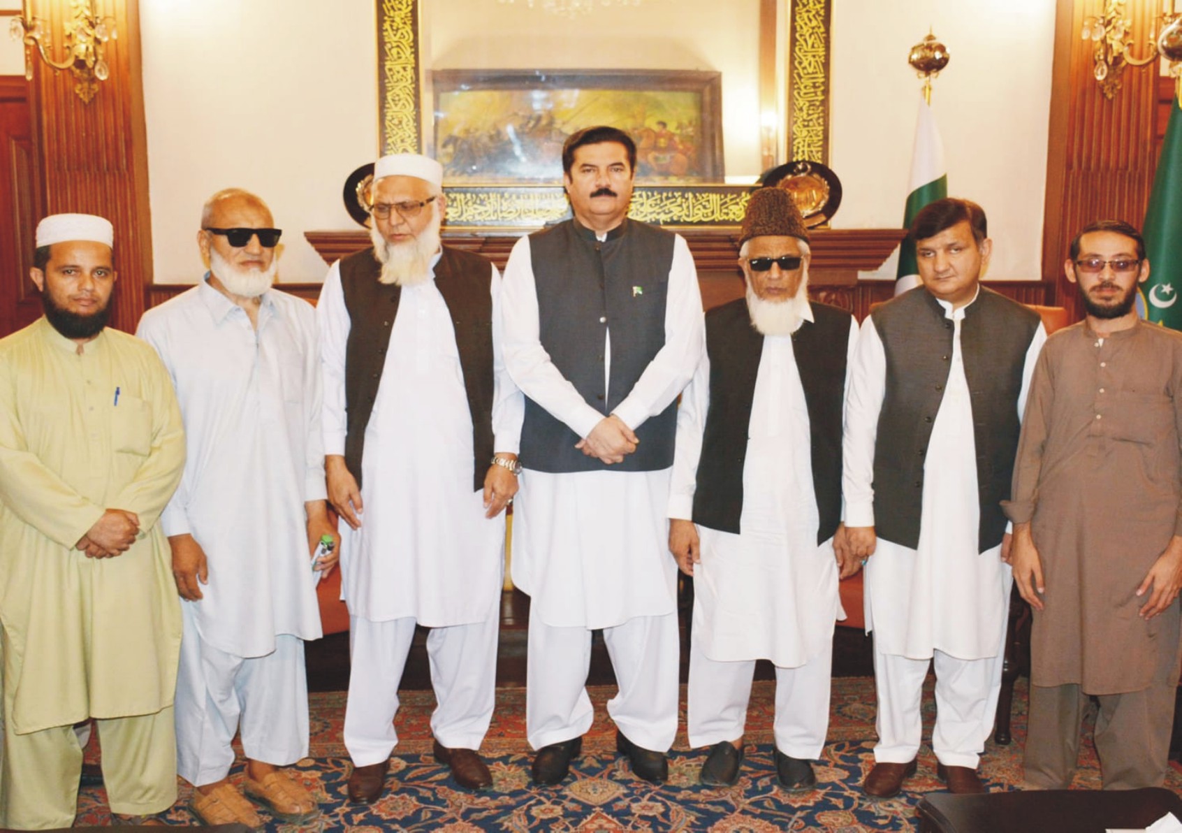  Governor Khyber Pakhtunkhwa Faisal Karim Kundi called on representative delegation of Pakistan Association of Blind led by president Qari Saad Noor at Governor House on Wednesday.