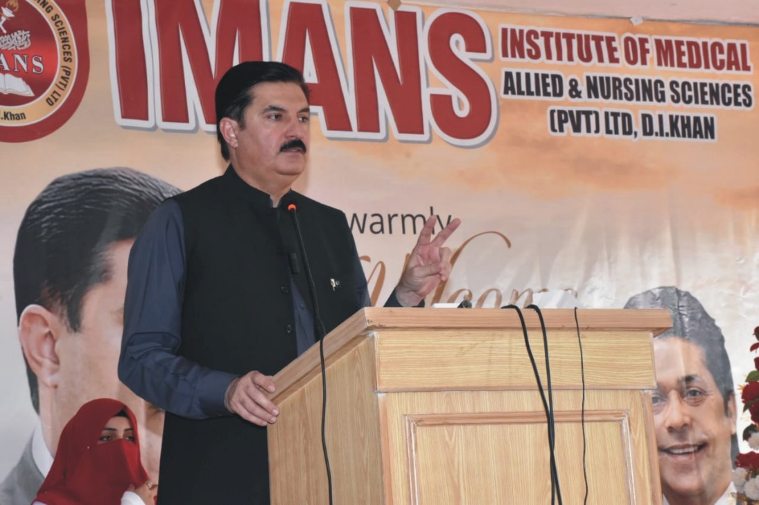 Governor Khyber Pakhtunkhwa Faisal Karim Kundi during his visit to Dera Ismail Khan attends function at Institute of Allied & Health Sciences on Saturday.