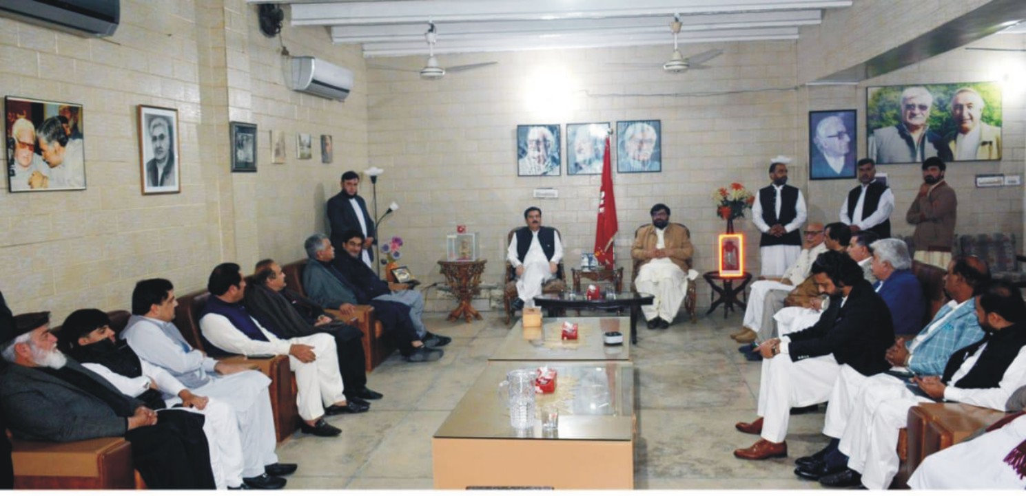 Governor Khyber Pakhtunkhwa Faisal Karim Kundi meets ANP President Aimal Wali Khan and other ANP Leadership at Wali Bagh, Charsada. The Governor invites ANP leadership to join APC at Governor House .