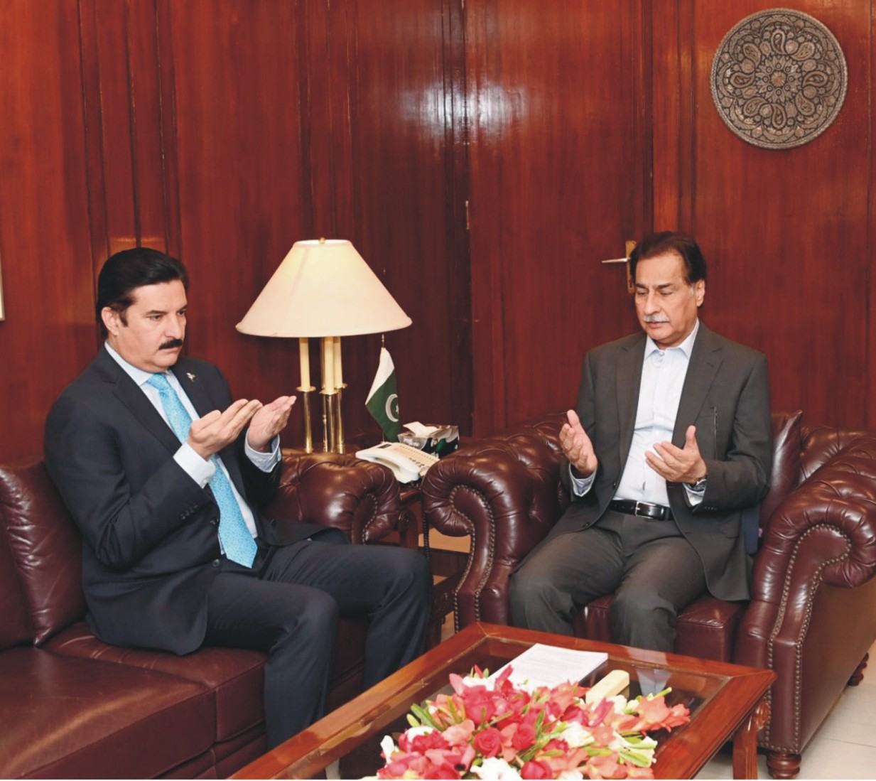 Governor Khyber Pakhtunkhwa Faisal Karim Kundi offers Fatiha for the departed soul of the Sister of Sardar Ayaz Sadiq, Speaker National Assembly at his office in Islamabad.