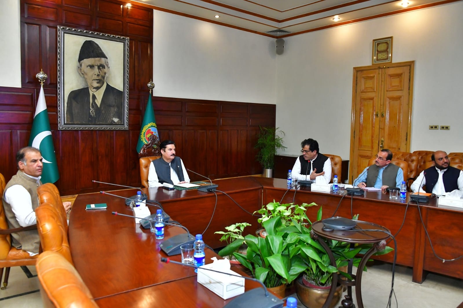 Kundi receives a departmental briefing from the Pakistan Bureau of Statistics (PBS)