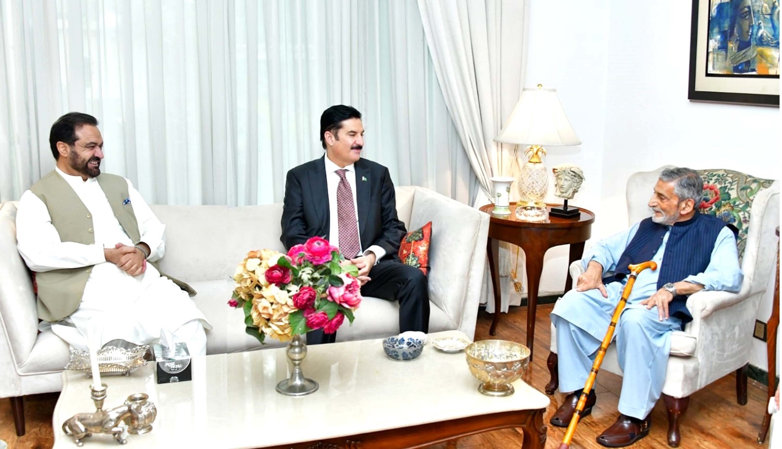 Kundi met senior ANP leader Haji Ghulam Ahmad Bilour to discuss the country's political situation, public issues,