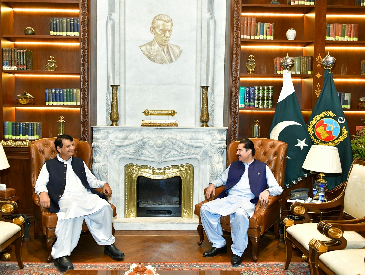 Kundi, Amir Muqam discuss KP security, political situation