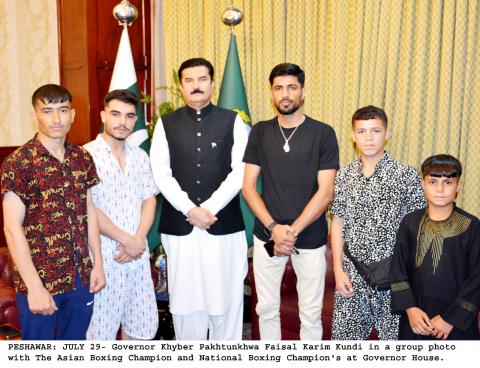 Governor Khyber Pakhtunkhwa Faisal Karim Kundi meets Asian Boxing Champion Shoaib Khan Zehri and National Boxing Champion's at Governor House