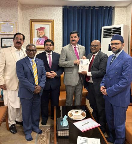 Governor Khyber Pakhtunkhwa Faisal Karim Kundi, met with the fifth Executive President of the Maldives, Mr. Mohamed Waheed Hassan and Professor Rohan Gunaratna at Minhaj University, Lahore after the closing ceremony of 7th International Conference on World Religions.